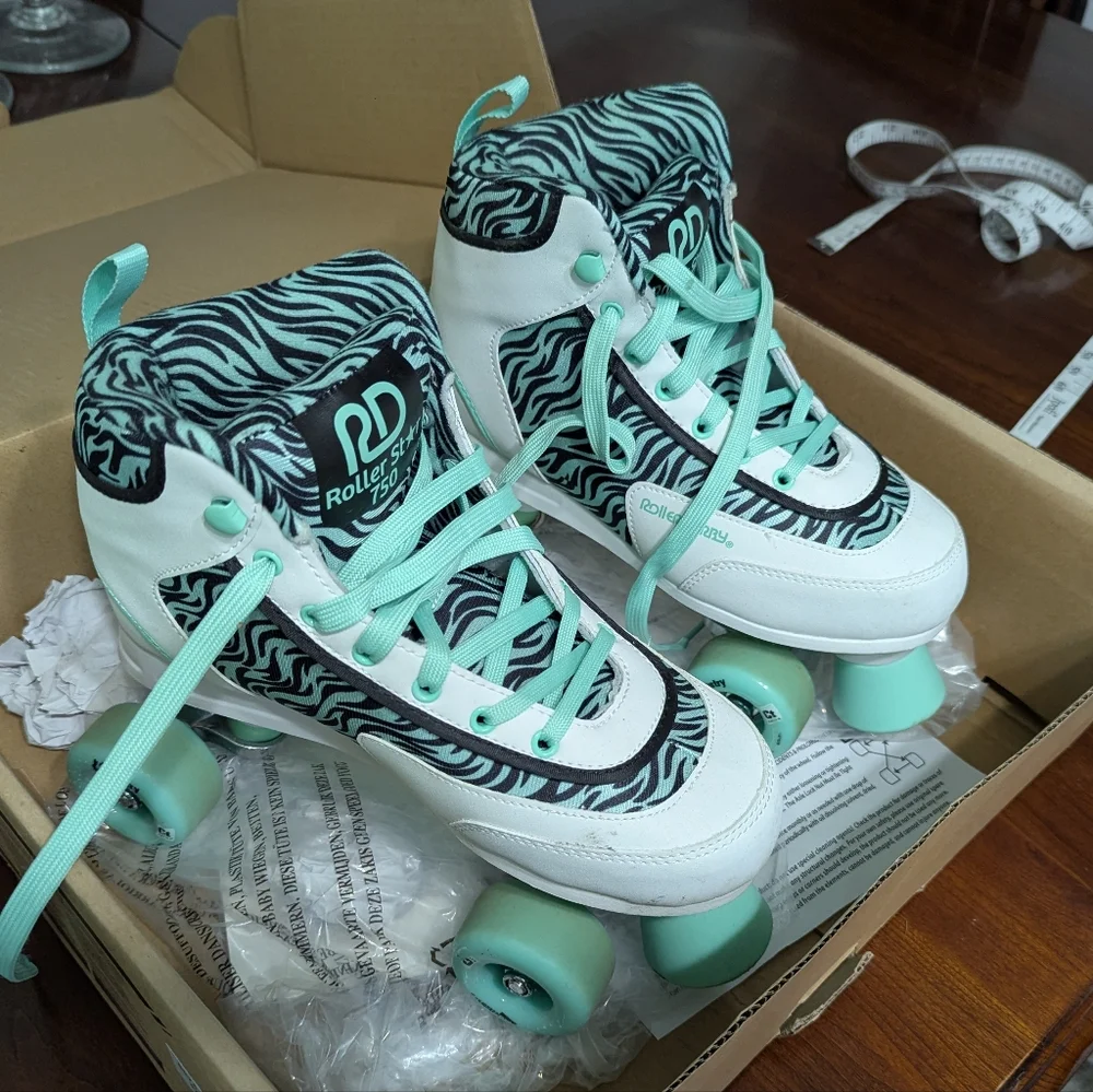 Roller Derby Star 750 Skates Size 8 - Picture 3 of 11